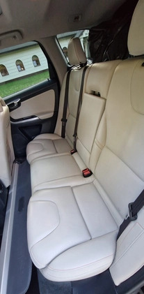 Volvo XC 60 cena 66000 przebieg: 254155, rok produkcji 2015 z Warszawa małe 529